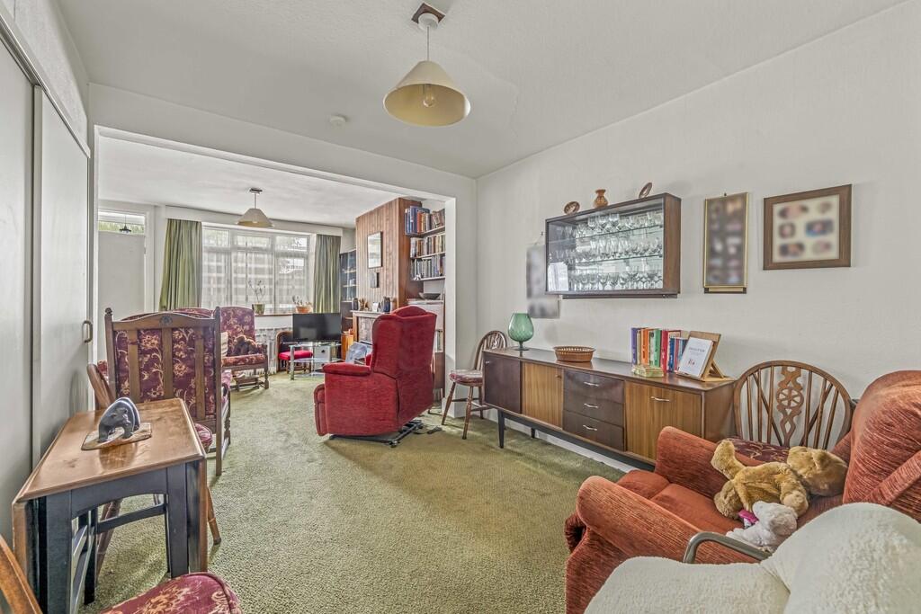 House in Spelthorne, Surrey - More