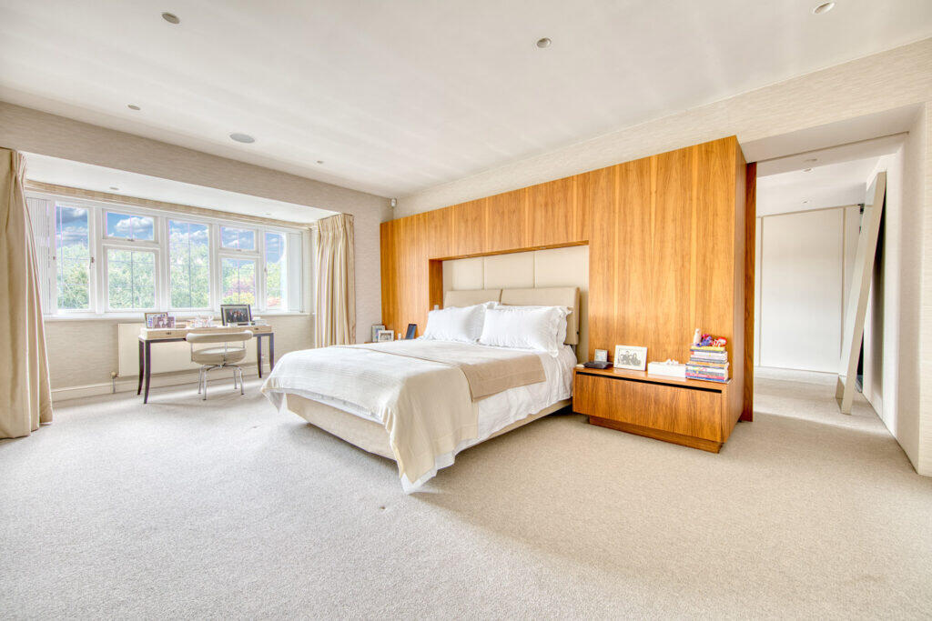 House in London - View 5