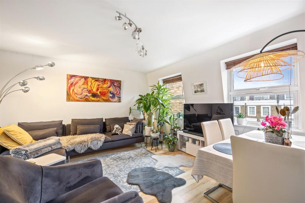 Main image of property: Torriano Avenue, Kentish Town NW5