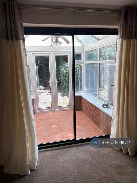 House in Dudley - View 5