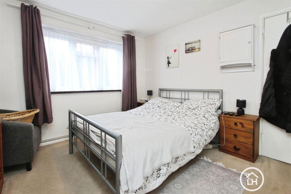 Apartment in Rochester - View 5