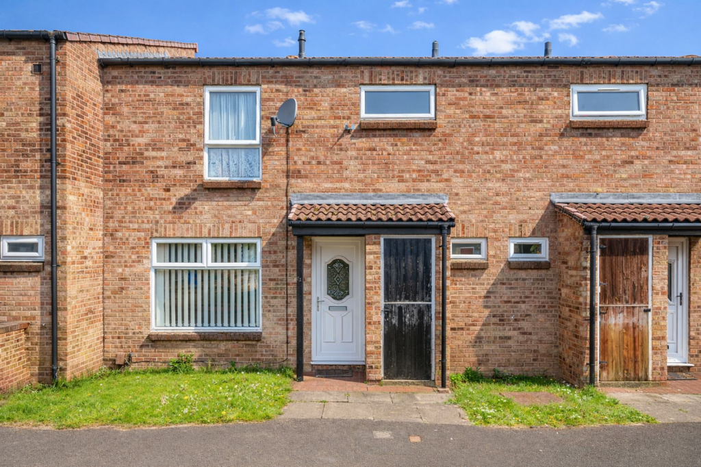 3-bed terraced on Buckshaw Hall Close, Chorley, PR7, £149,995