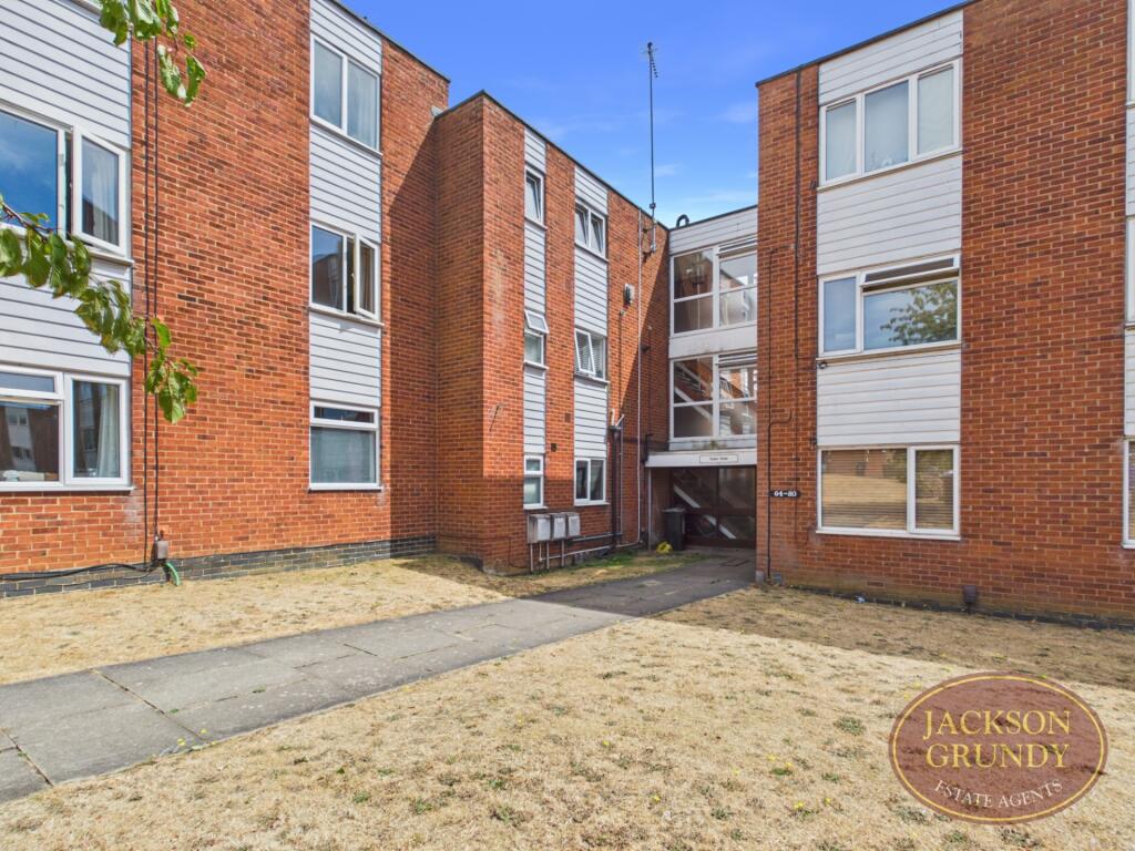 Main image of property: Chiltern Way, Duston, NN5 6AR