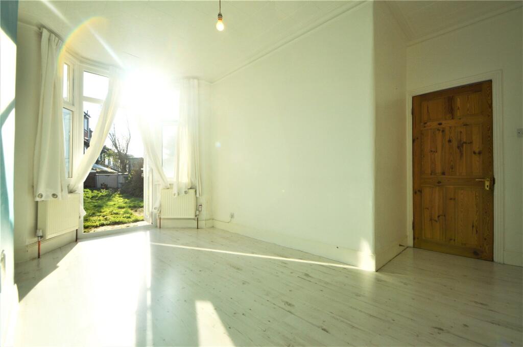House in Croydon - More