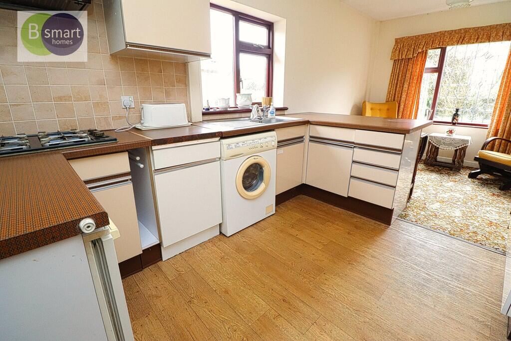 Rockcliffe Drive, Wadworth photo 3