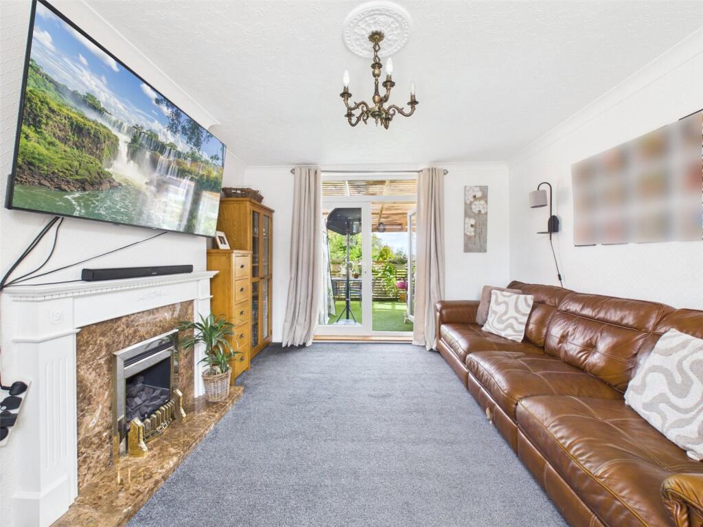 Upper Dunstead Road, Langley Mill, Nottingham, Derbyshire, NG16 photo 2