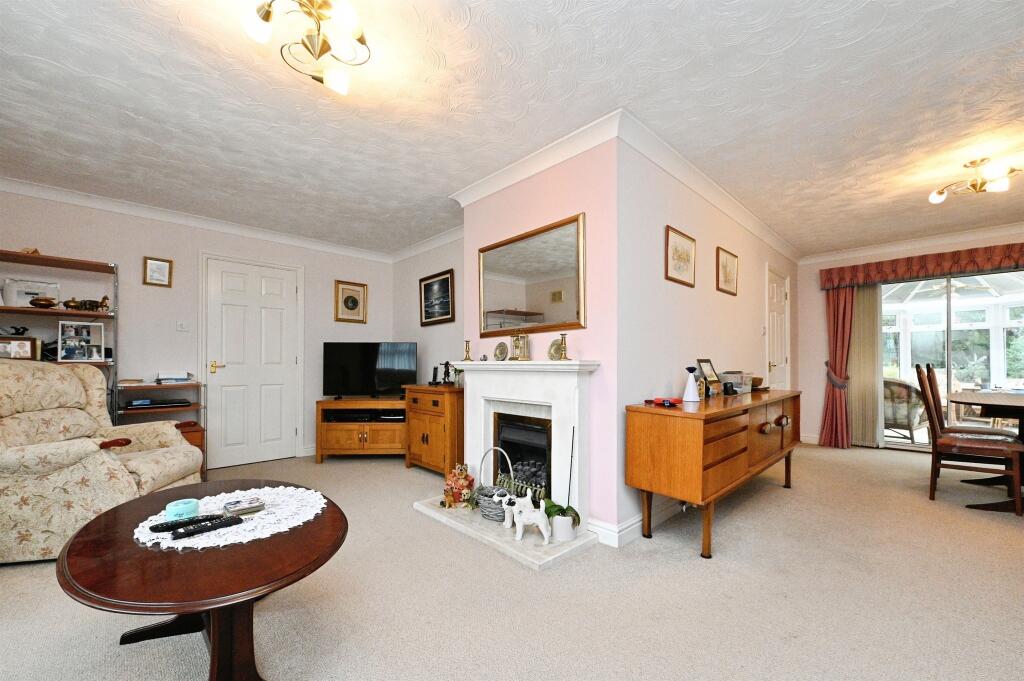Greenwich Close, Downham Market photo 4