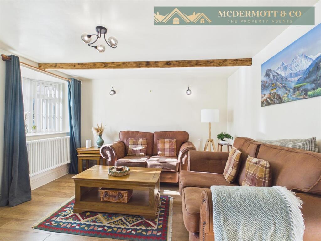 House in Oldham, Greater Manchester - View 2