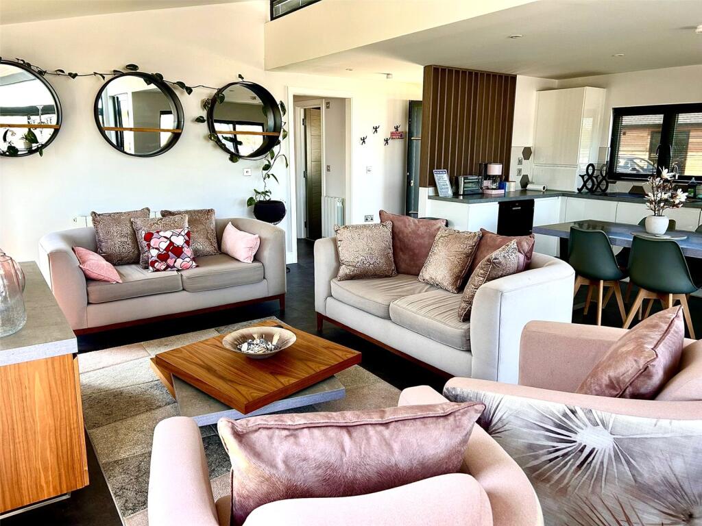 Main image of property: Maidenhead Road, Windsor, SL4