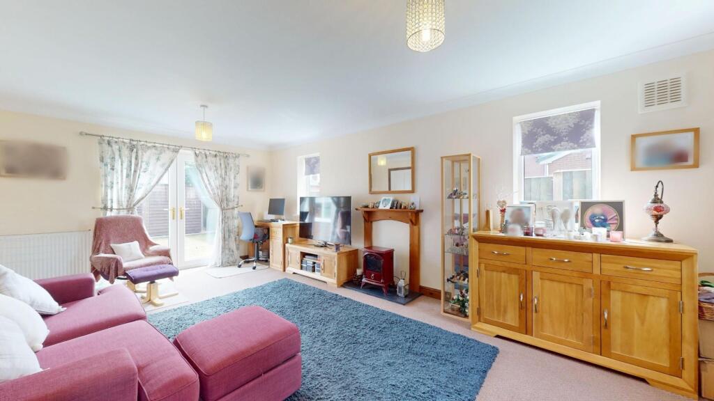 Ruthin, LL15 photo 4