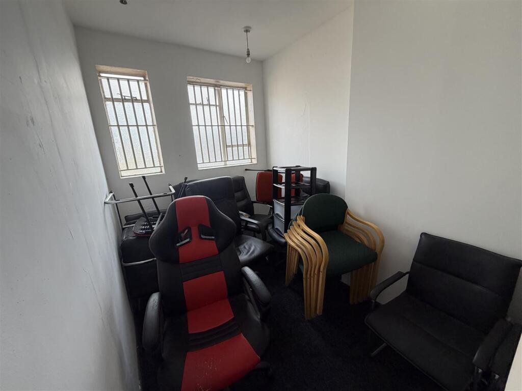 Additional image 3 of High Street, West Bromwich