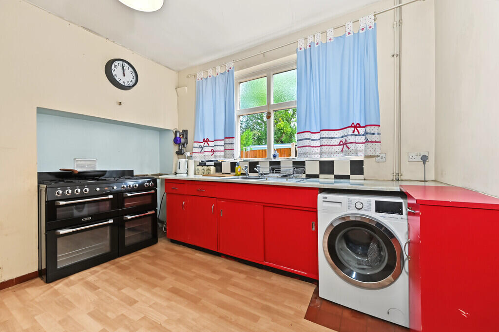 House in Stoke-on-Trent - More