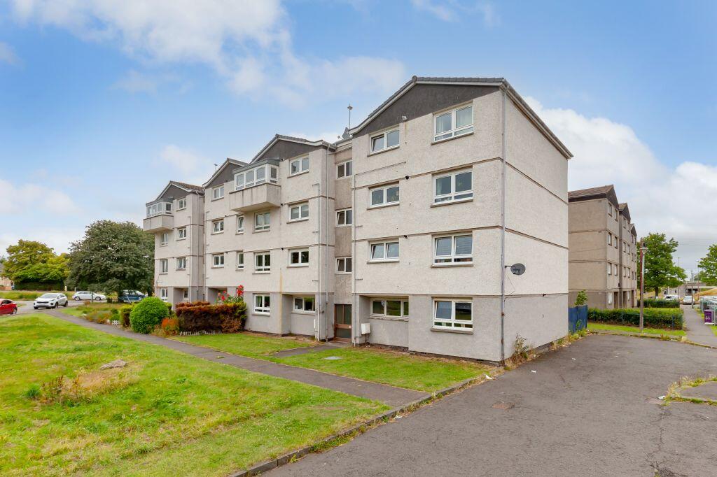 Main image of property: Flat 3, 3 Saughton Mains Park, Saughton, EH11 3ND