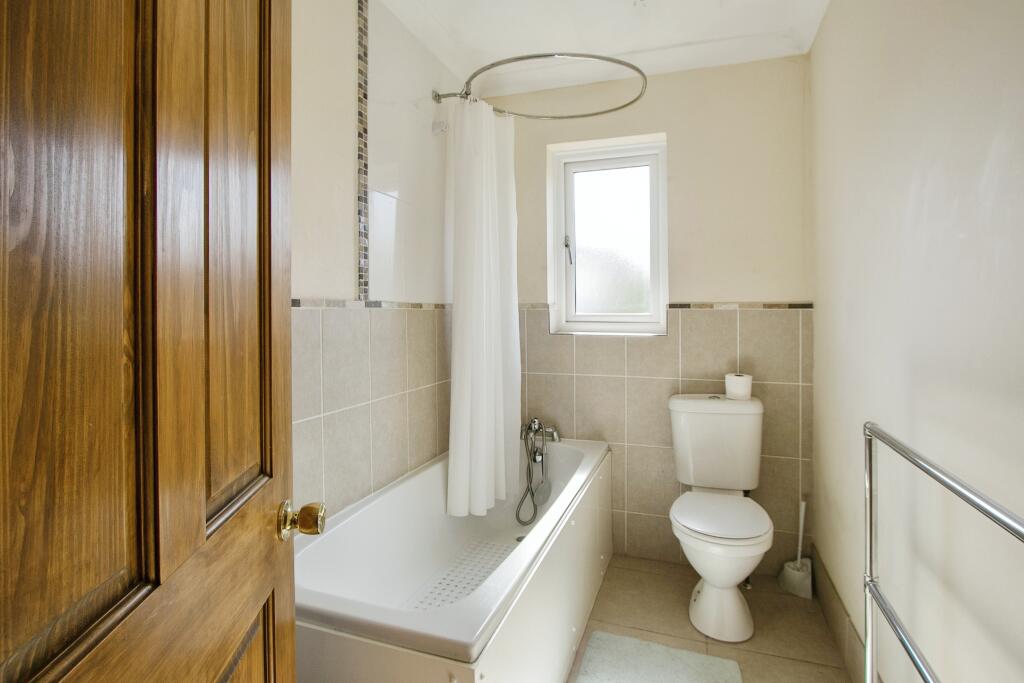 Additional image 14 of Hill Crest Road, Poole, BH12