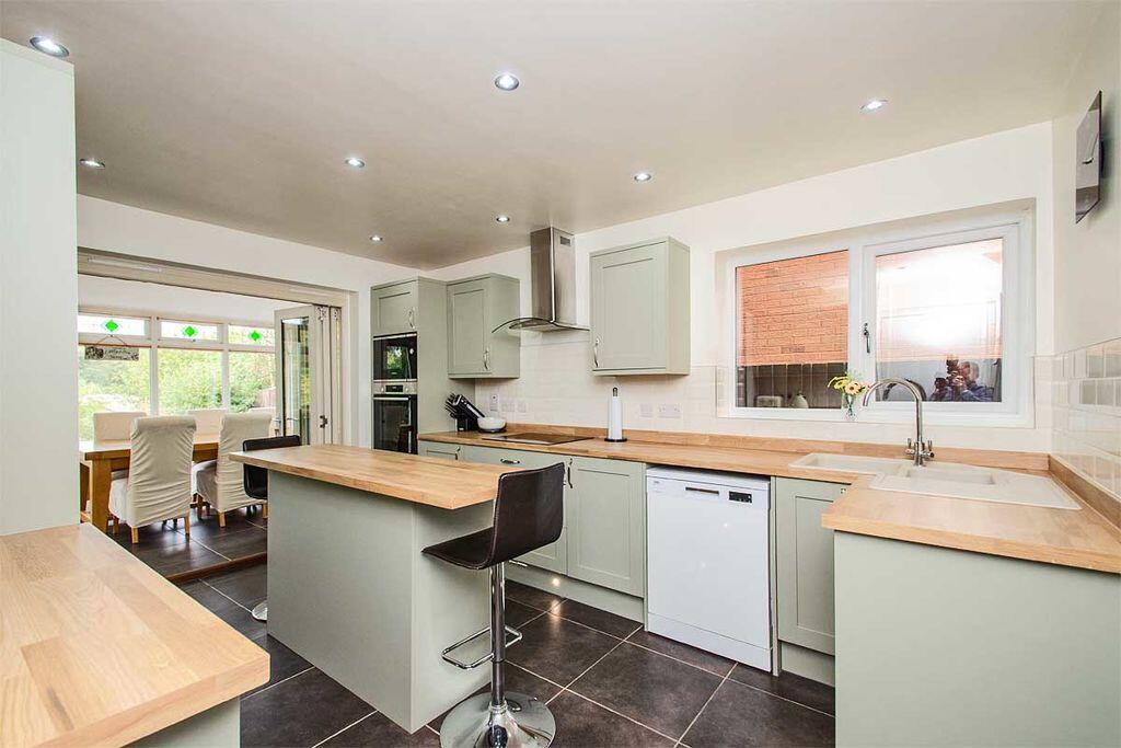 House in Lichfield, Burntwood - View 5