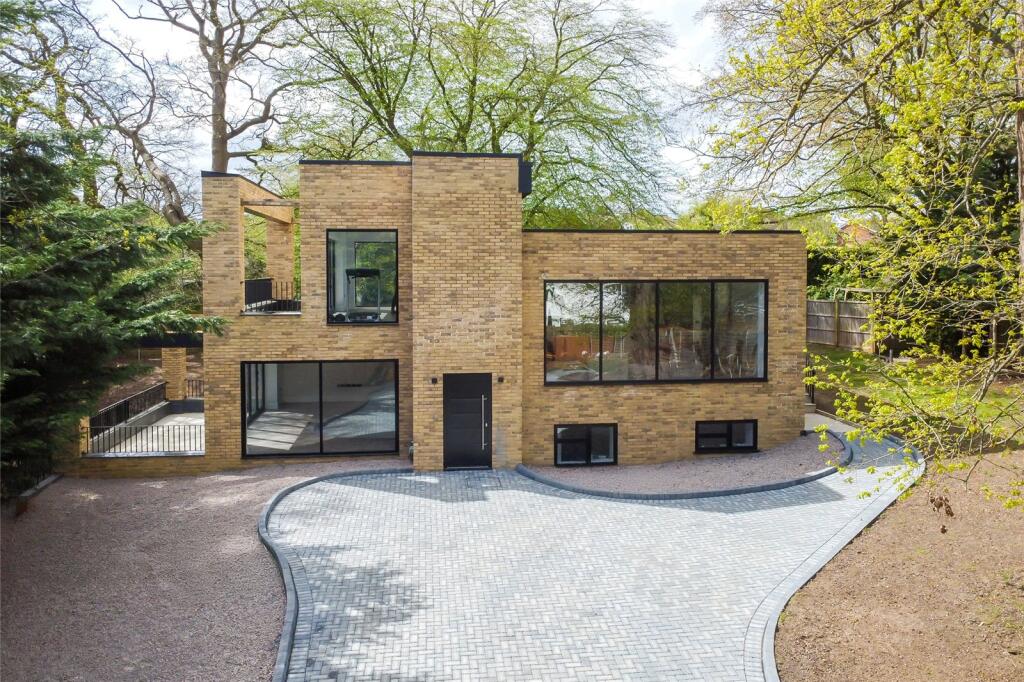 Wells Close, Harpenden, Hertfordshire, AL5