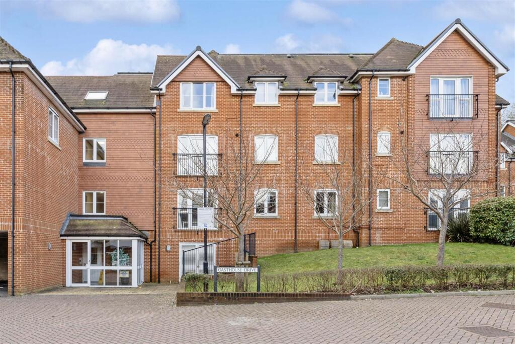 Main image of property: Oasthouse Drive, Horndean, Waterlooville