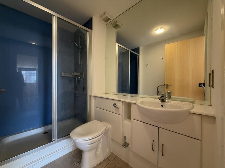 Apartment in Ipswich, Stoke - More