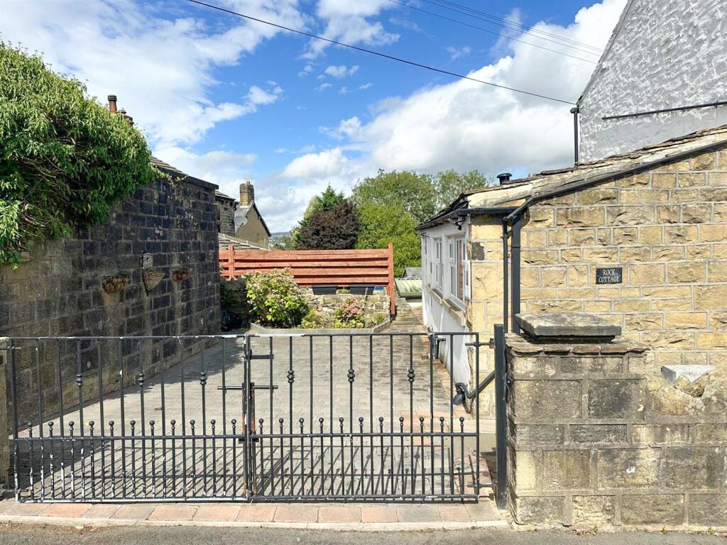 Additional image 23 of Green Head Road, Keighley