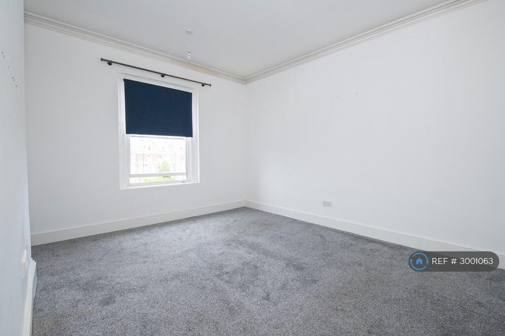 Apartment in York - View 5