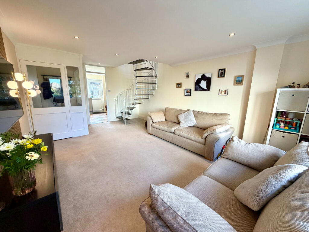 House in Rochester - View 4