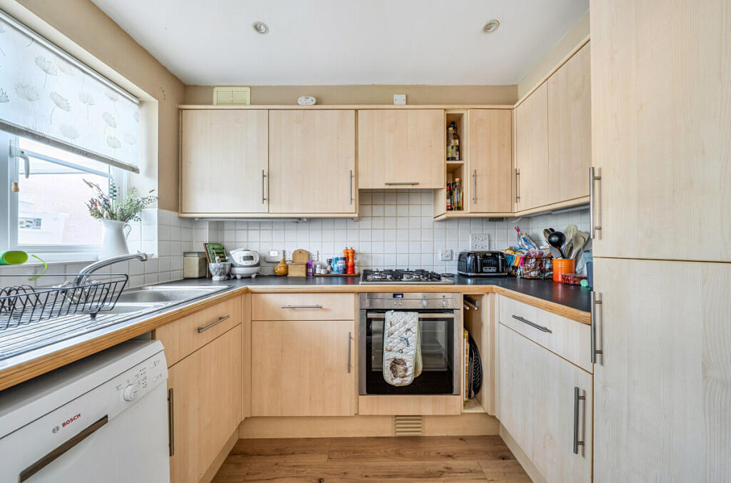 House in Redhill - View 4