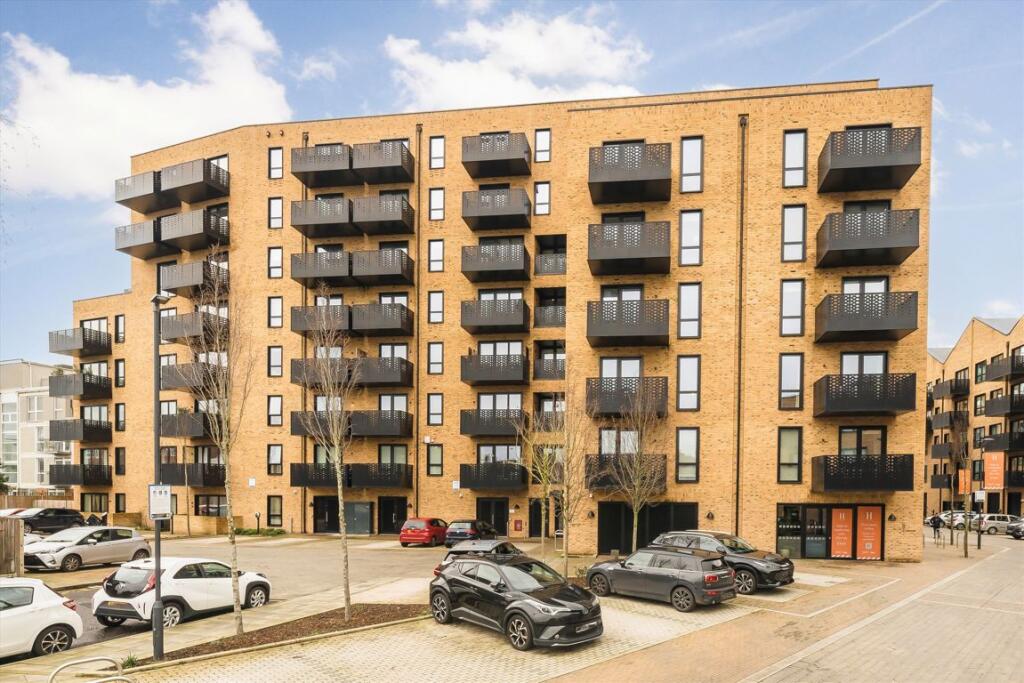 Main image of property: Middle Road, Hanwell