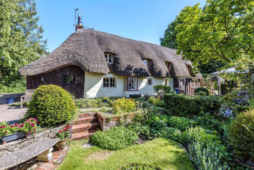Main image of property: Dibles Road, Warsash