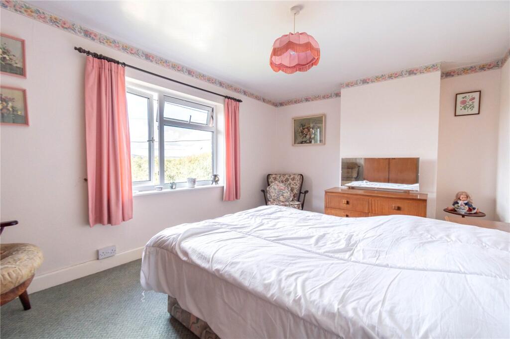 House in Swindon - View 5