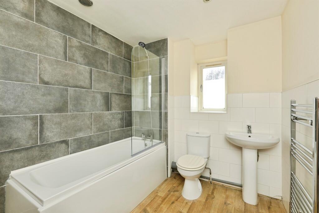House in Doncaster - View 4