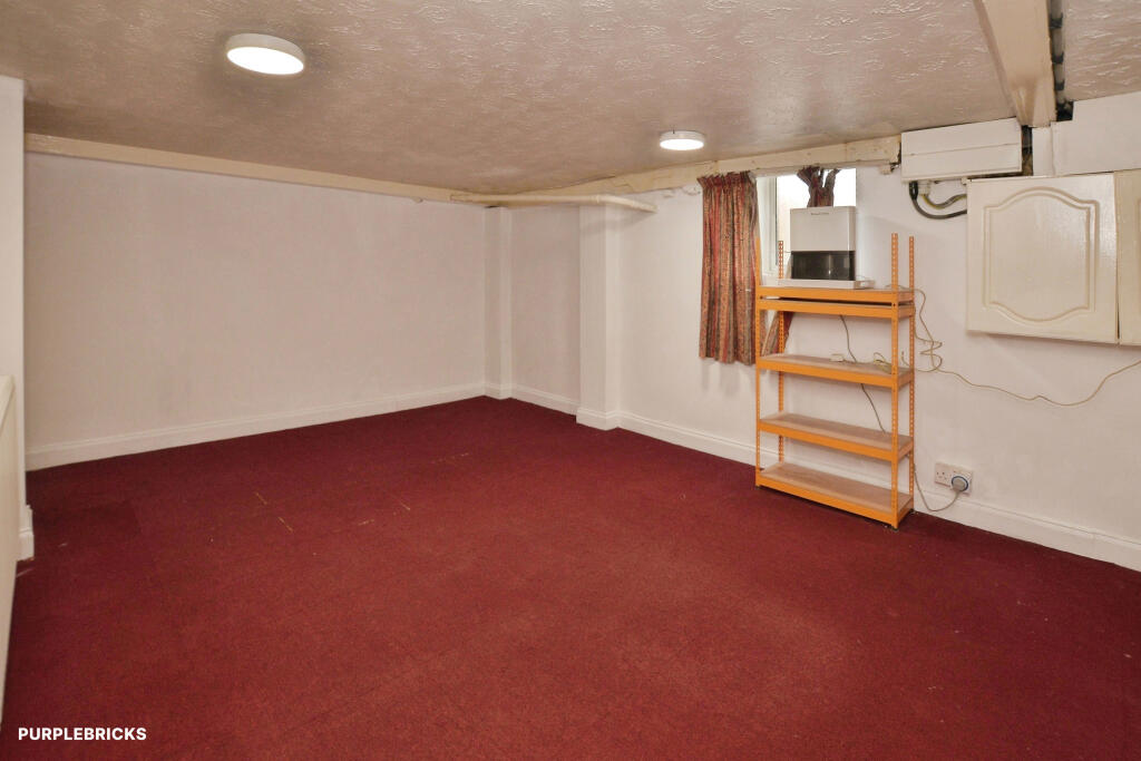 House in Tonbridge - More
