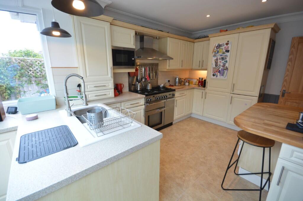 House in Dorset, Bournemouth, Christchurch and Poole - View 4