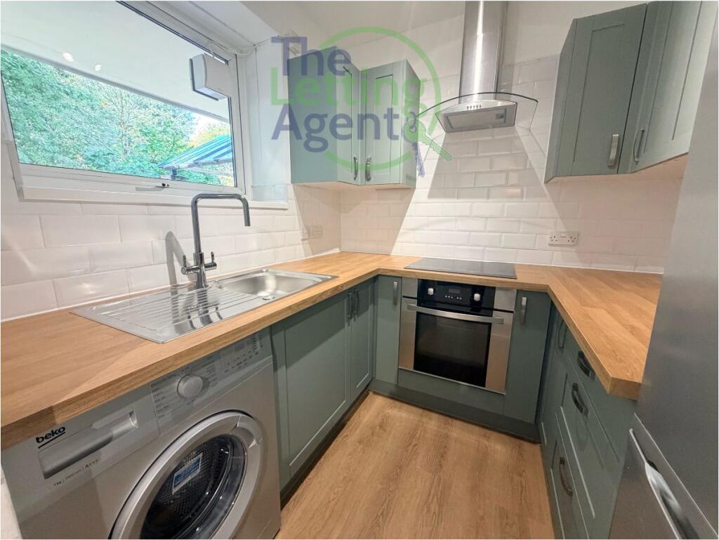 Apartment in Salford, Ordsall - More