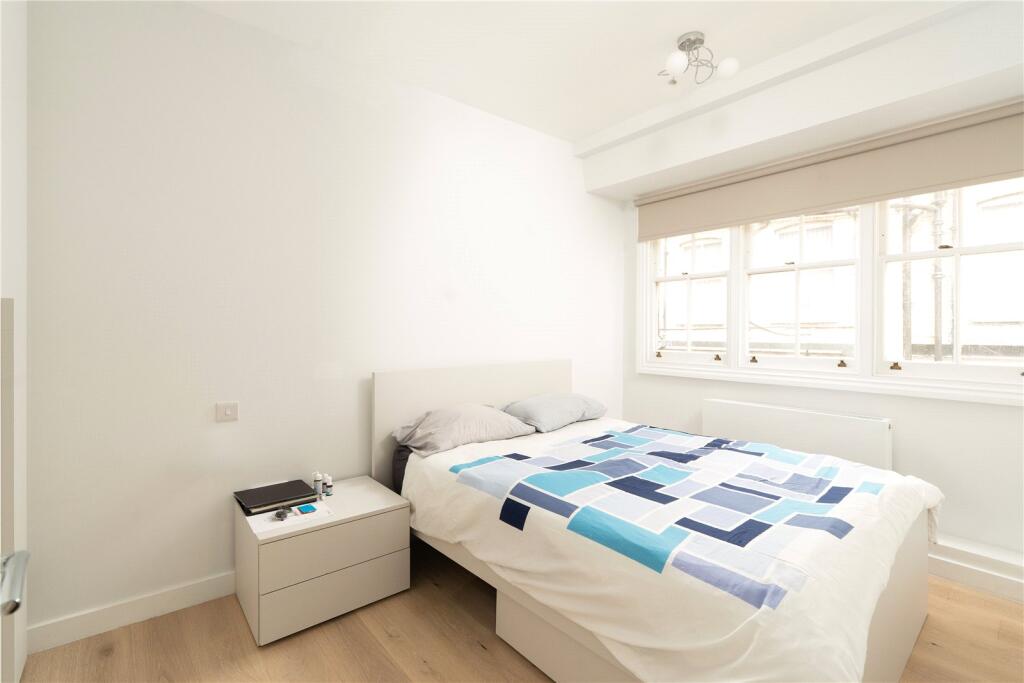 2 bedroom mews property for rent