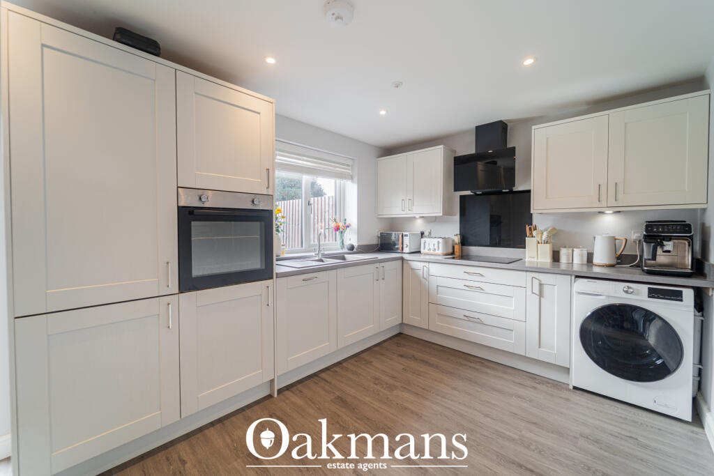 South Court, Alcester, B49 photo 3