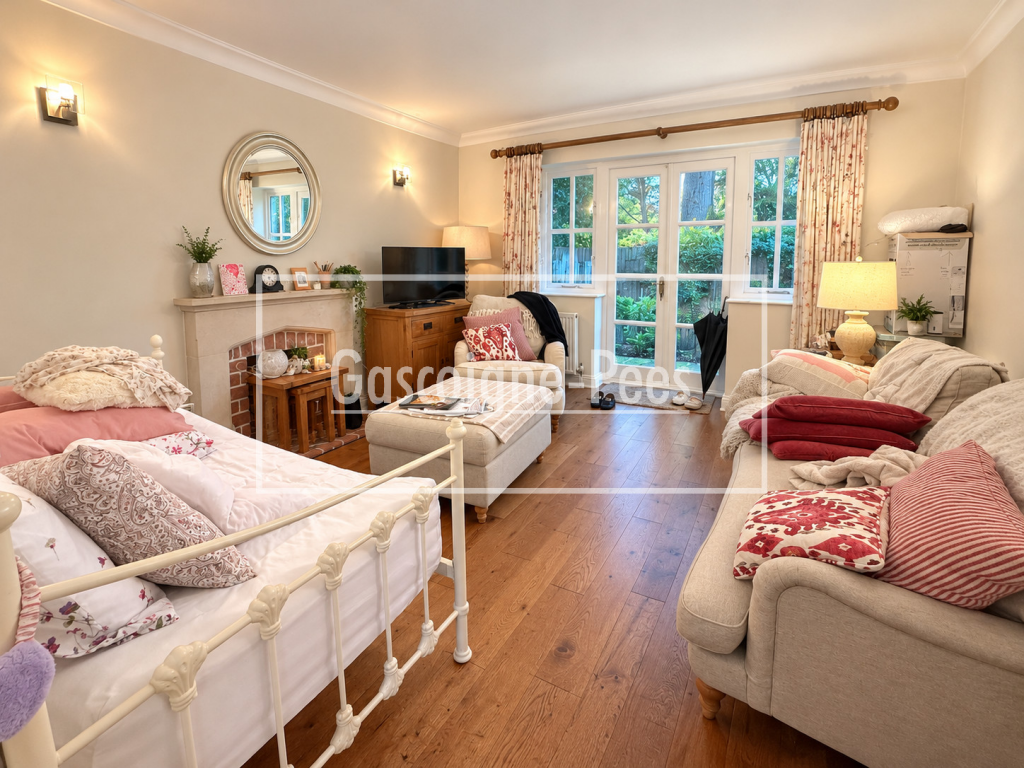 Main image of property: Grayswood Road, Haslemere, GU27