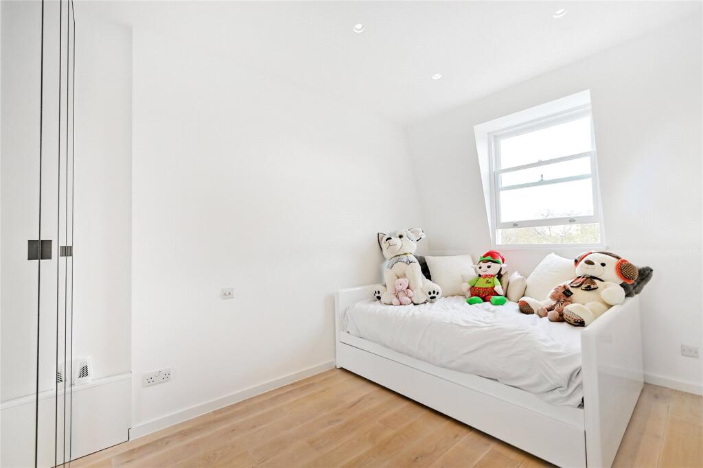 3 bedroom flat for rent