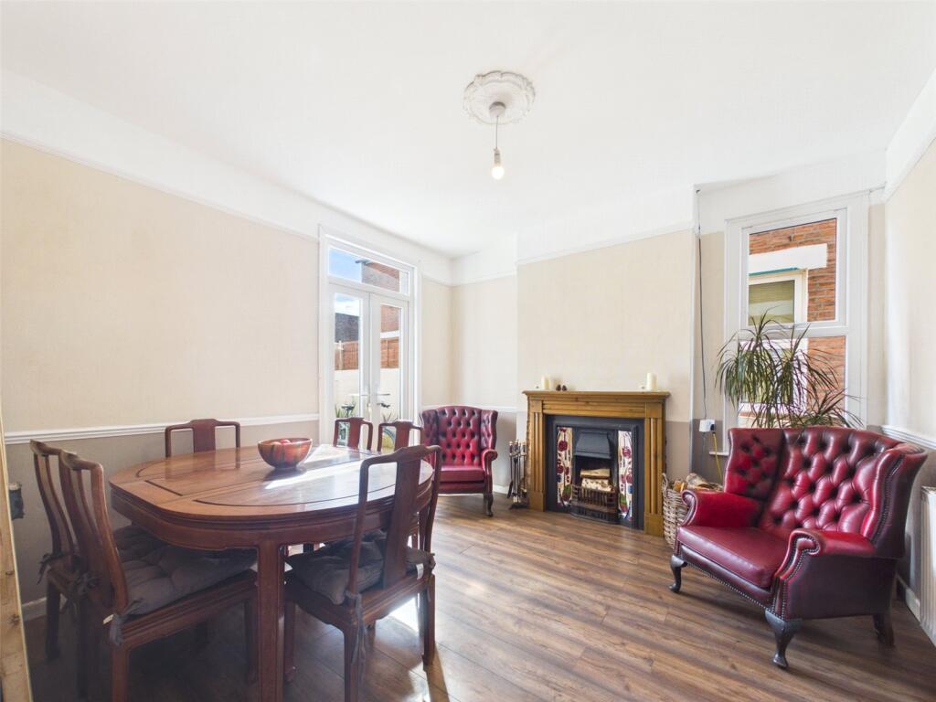 House in Gloucester - View 4