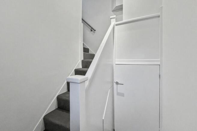198 Upper Richmond Road West, London SW14 8AN