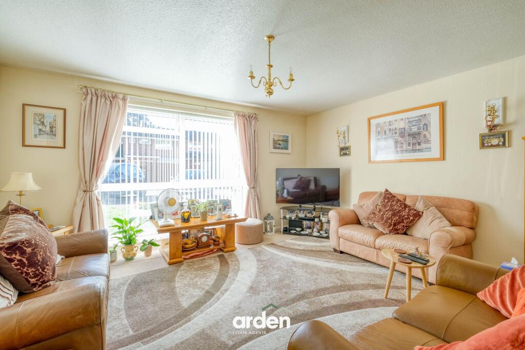 Woodend Close, Redditch, B97 photo 2