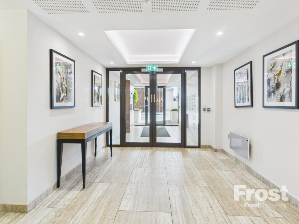 Apartment in Slough - View 3