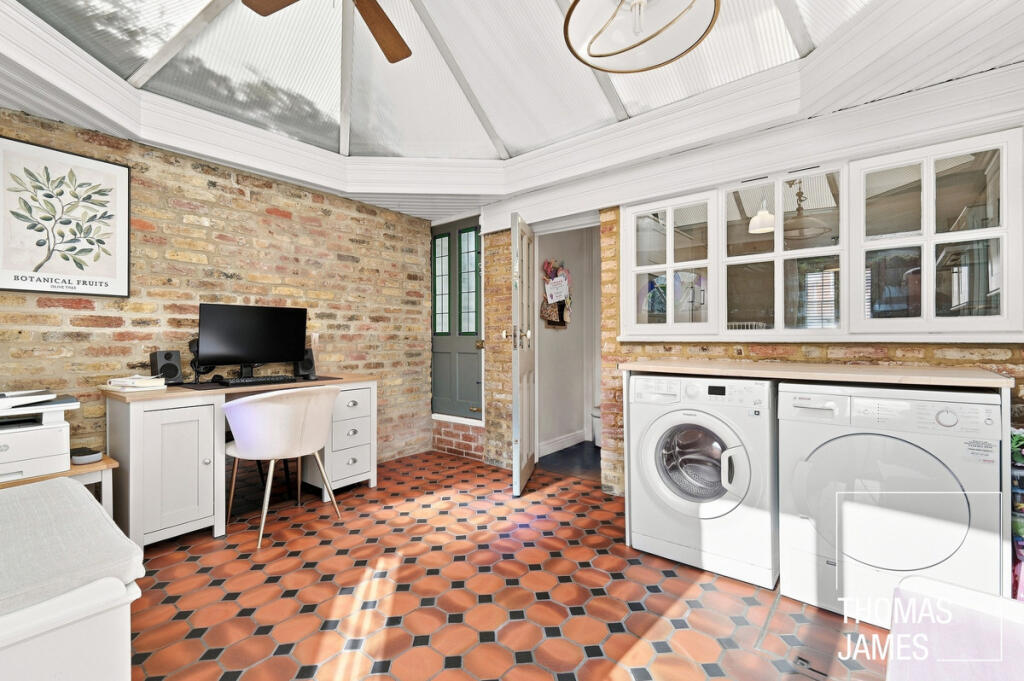 House in London - View 4