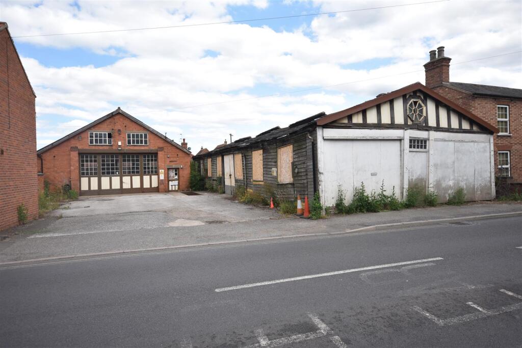 Main image of property: High Street, Collingham, Newark