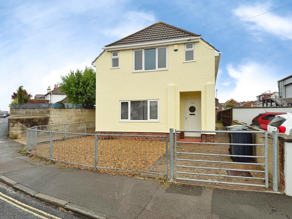 Main image of property: Portsmouth Road, Lee-on-the-solent, Hampshire