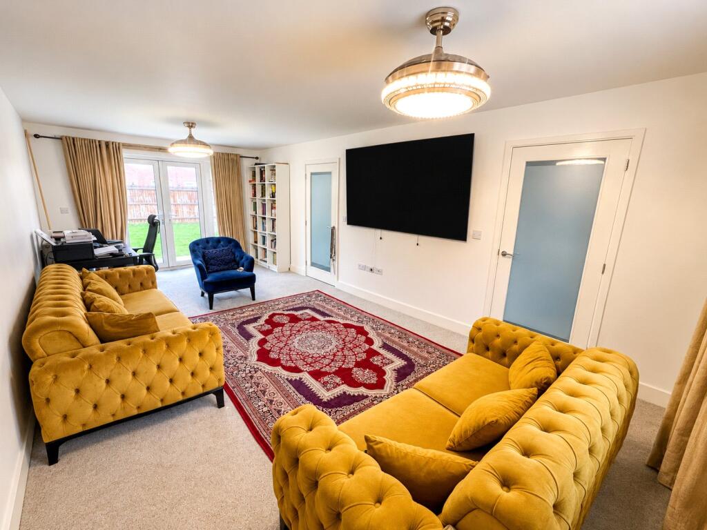 Plough Court, Crowland, Peterborough, Lincolnshire, PE6 photo 2