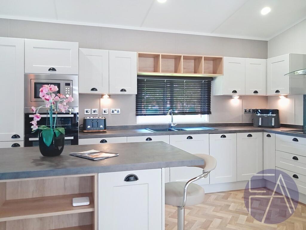 House in West Lancashire, North Meols - More