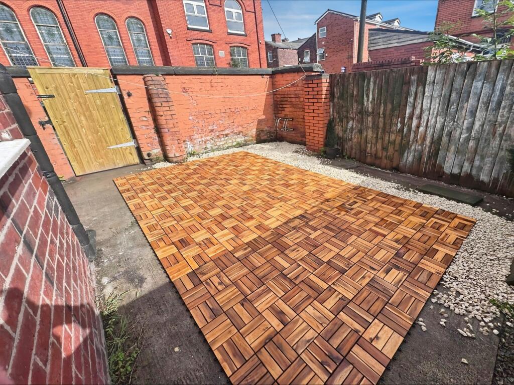 House in Salford, Greater Manchester - More