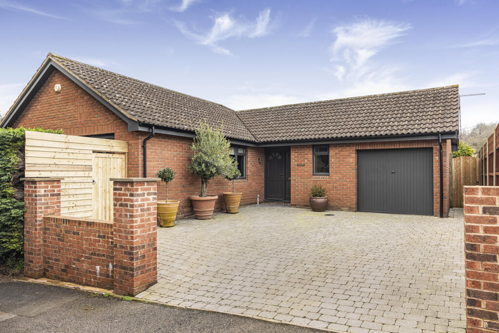 Main image of property: Priorsfield, Ewyas Harold, Hereford, Herefordshire, HR2 0TX