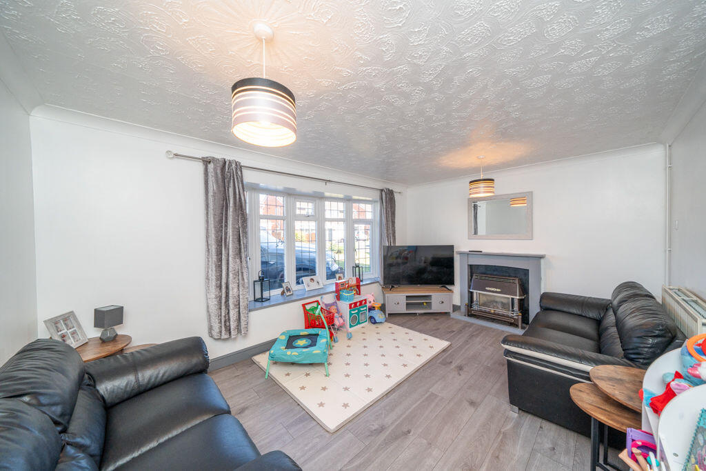 Blenheim Road, Kingswinford photo 2