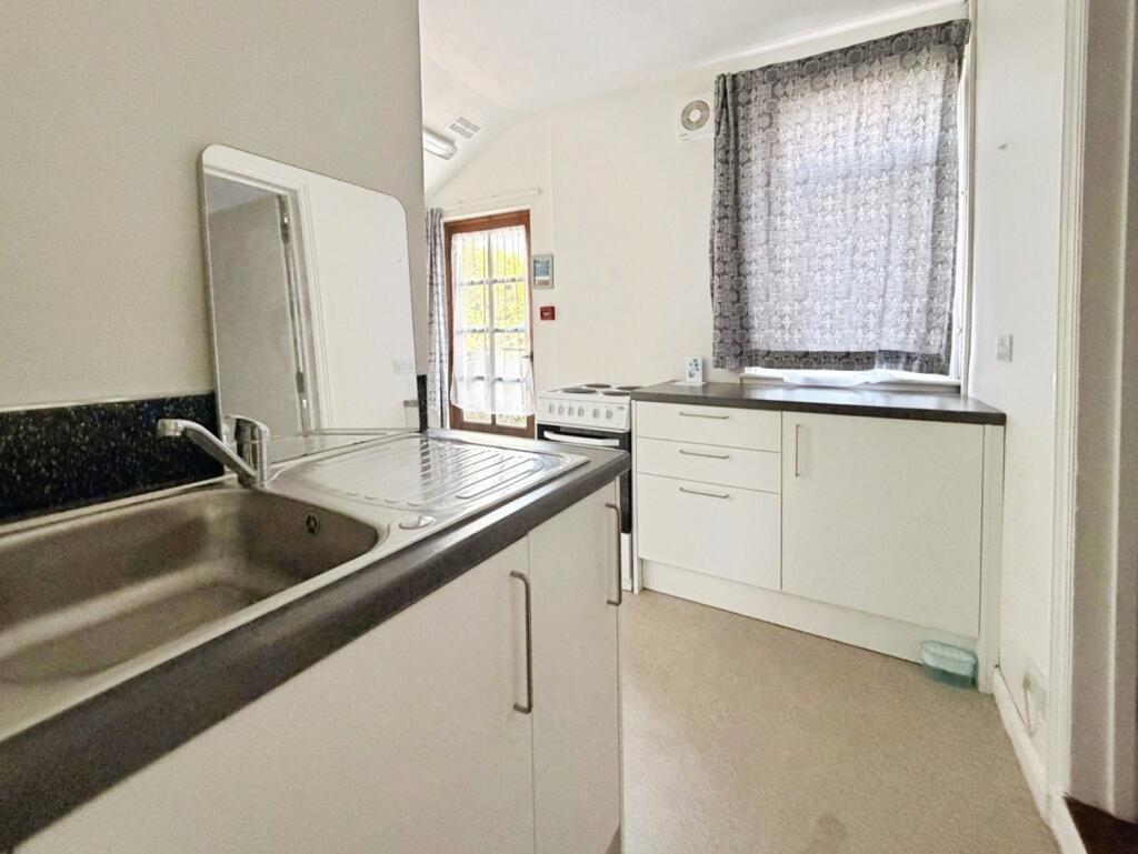 Apartment in Ipswich - View 5